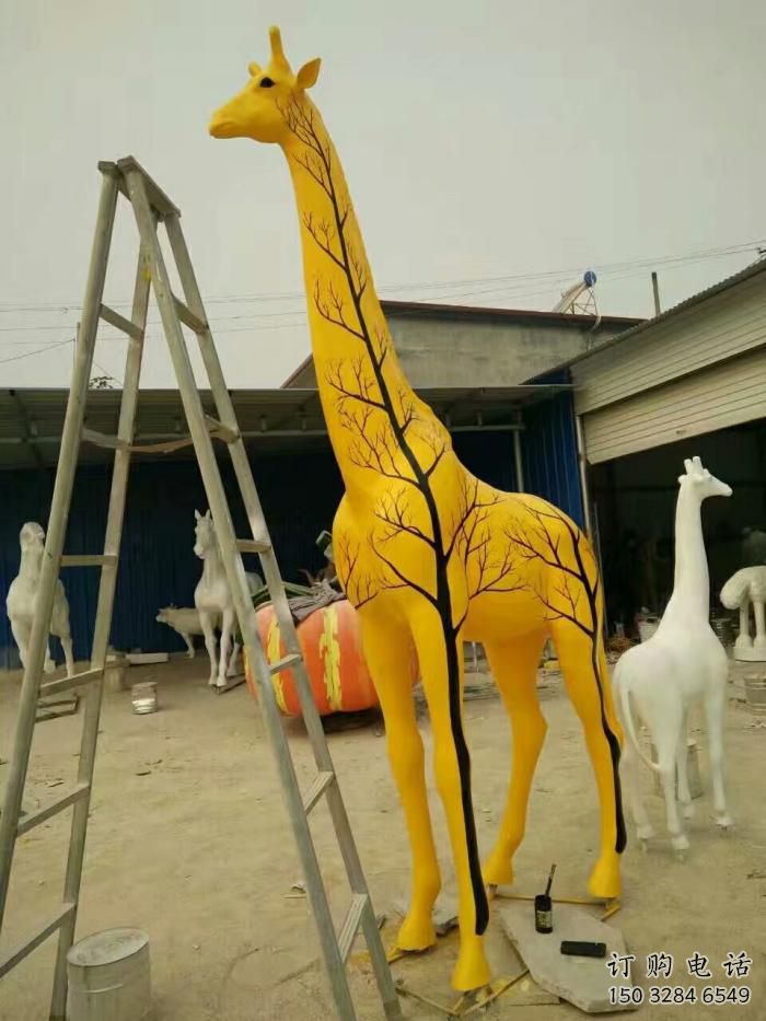 彩繪長頸鹿雕塑廠家 花樣自由配置 不銹鋼動物小品
