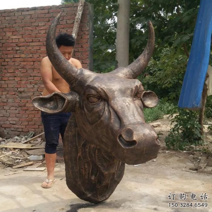 仿真牛頭雕塑廠家 大型戶外擺件 公園噴漆牛頭雕塑