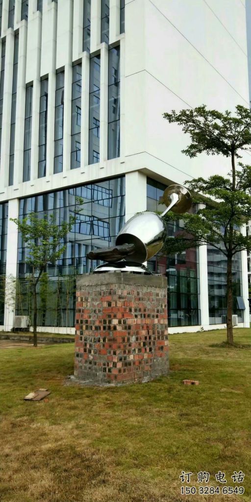 創意酒杯雕塑廠家 現代小品 公園不銹鋼酒杯雕塑