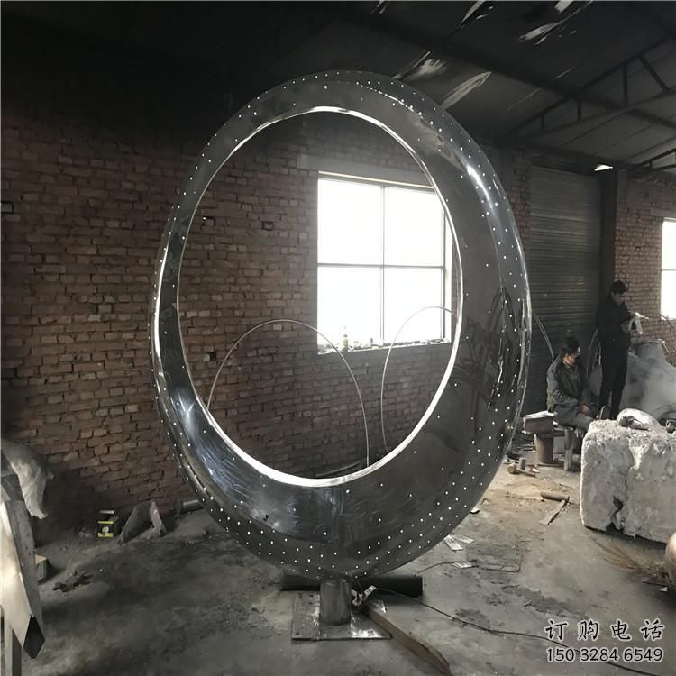 鏤空?qǐng)A月雕塑廠家 戶外創(chuàng)意小品 住宅小區(qū)不銹鋼圓月雕塑