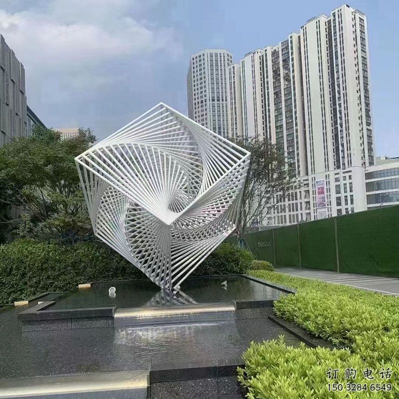 拉絲正方形雕塑廠家 鏤空創意擺件 別墅區不銹鋼正方形雕塑廠