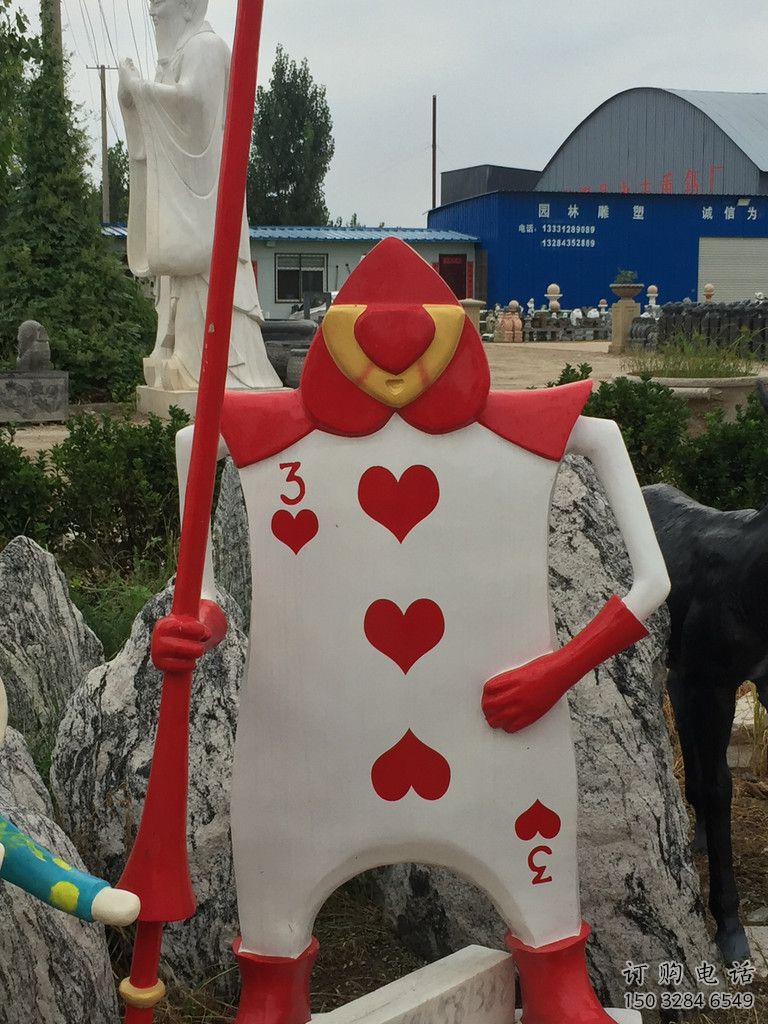 創意撲克雕塑廠家 抽象小品 公園撲克雕塑制作
