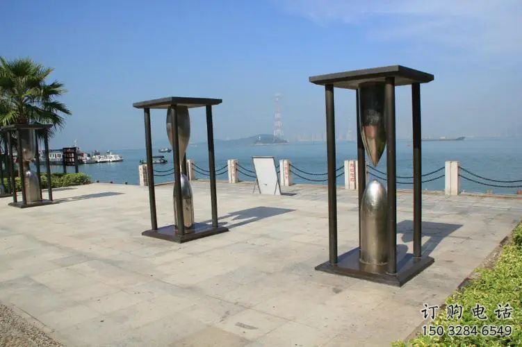廣場沙漏雕塑廠家 現(xiàn)代小品 創(chuàng)意不銹鋼沙漏雕塑廠