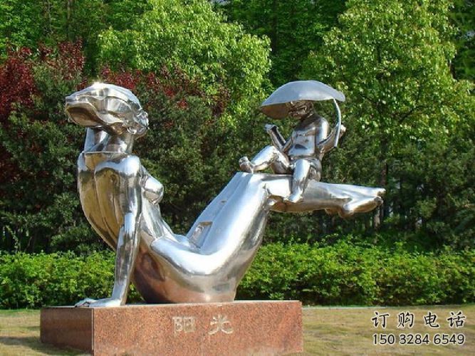 現代母子雕塑廠家 大型別墅區擺件 公園不銹鋼母子雕塑加工廠