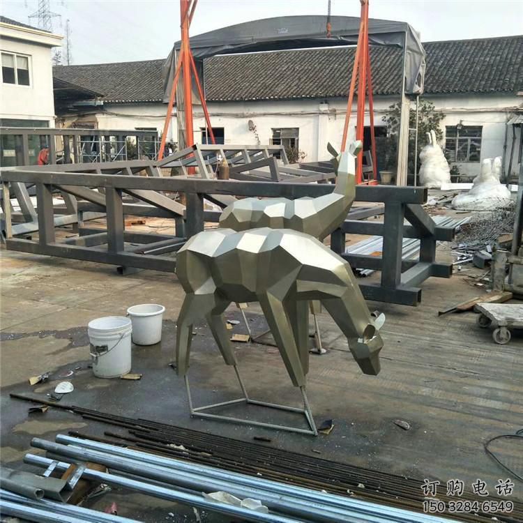 展示小鹿雕塑定制，小區雕塑，切面小鹿雕塑提供