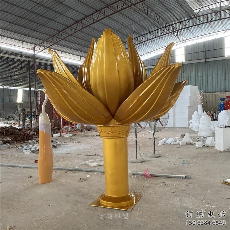 金蓮花雕塑訂做廠家，室外軟裝，不銹鋼金蓮花雕塑供應