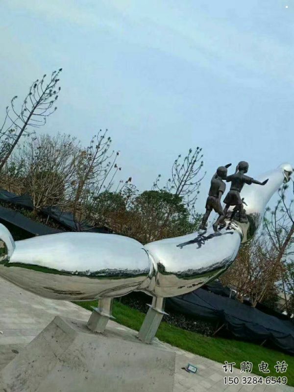 戶外蓮藕雕塑