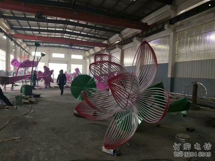 鏤空蓮花雕塑指用，小區(qū)雕塑，廣場燈光蓮花雕塑制作