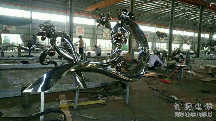 梧桐花雕塑制作廠家，城市裝飾，鏡面梧桐花雕塑標準