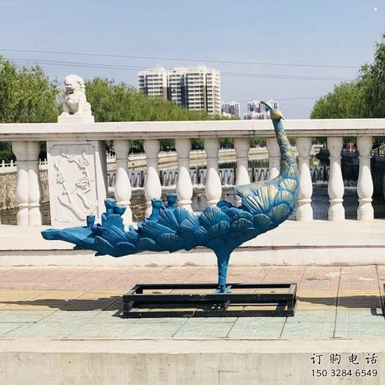 彩繪孔雀雕塑供求，景觀概念，仿古孔雀雕塑制作廠家