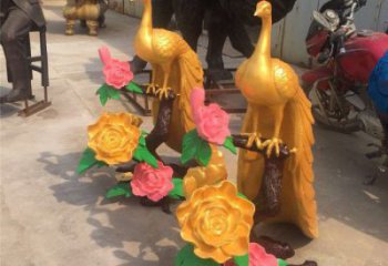 孔雀雕塑制作廠家，公園小品，銅孔雀雕塑優(yōu)選?