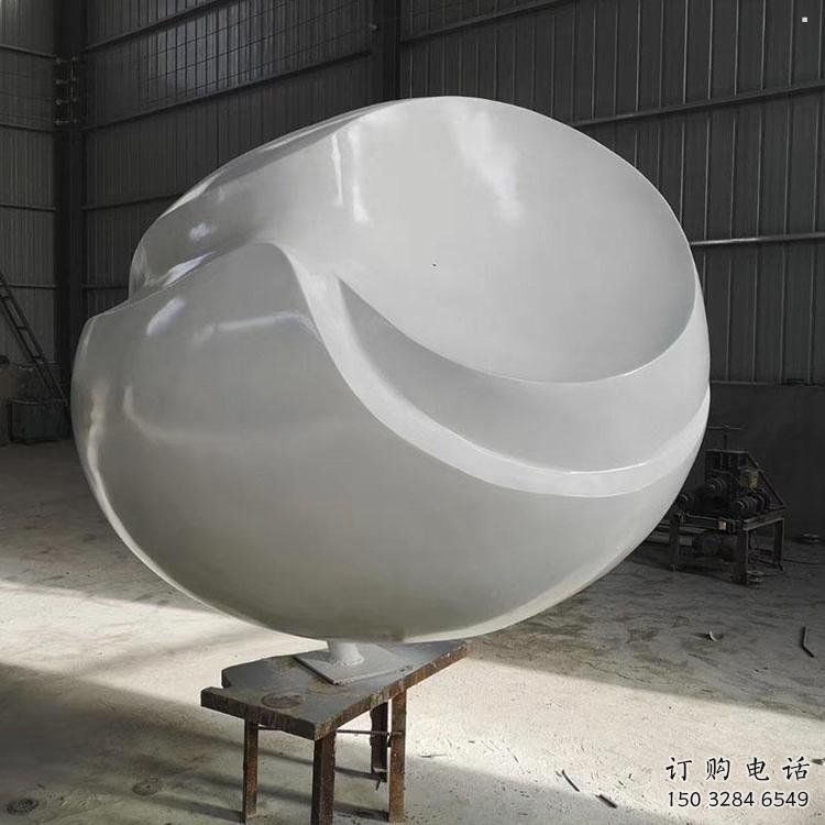 希望雞蛋雕塑