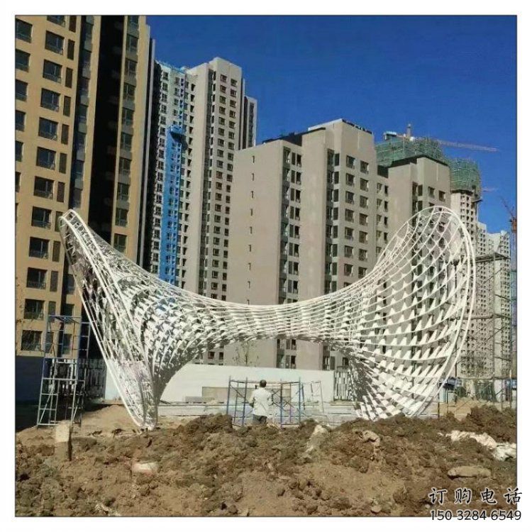 花瓶雕塑標準，彩鋼制作，鏤空花瓶雕塑優價