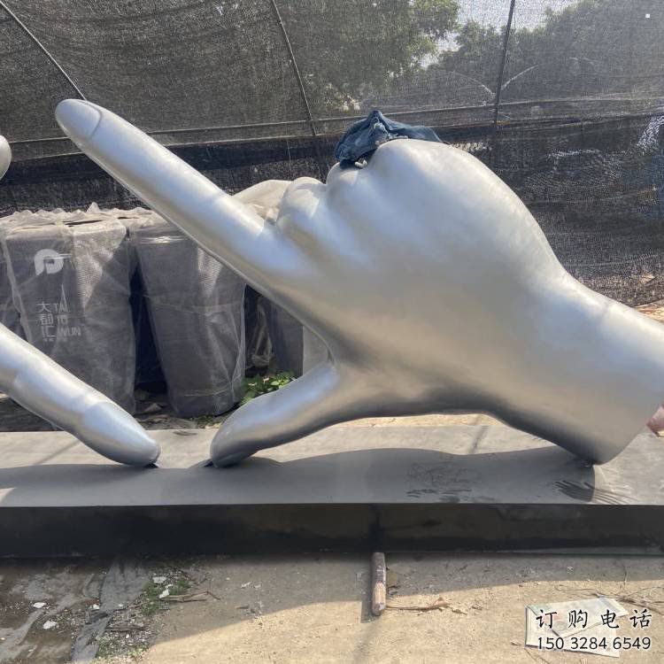 剪刀手雕塑供應，城市裝飾，彩色不銹鋼剪刀手雕塑優選