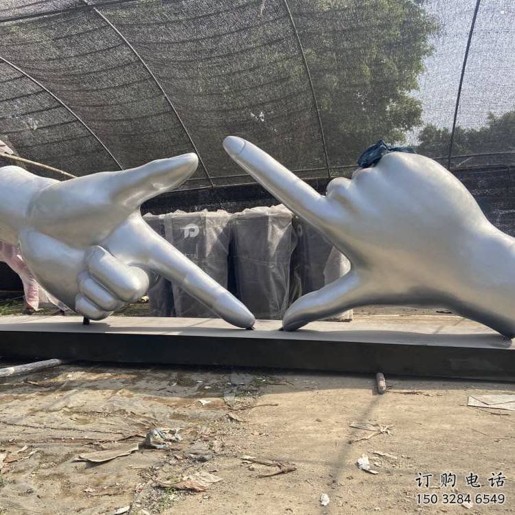 剪刀手雕塑供求，美陳雕塑，不銹鋼剪刀手雕塑制造