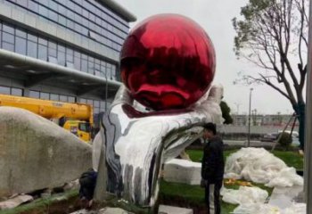 火球雕塑制作，鍛造工藝，廣場手托火球雕塑選用廠家