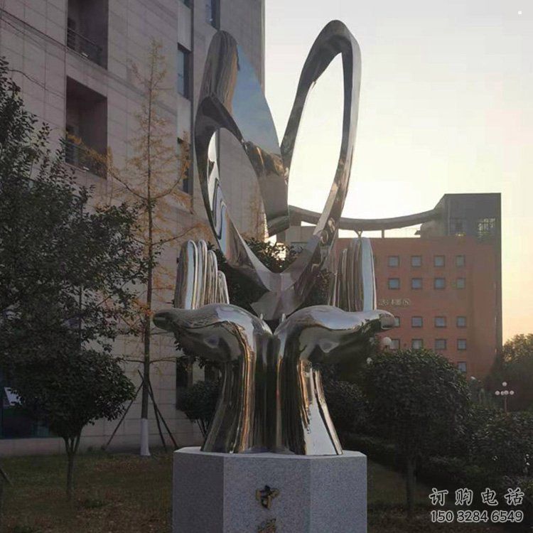 雙手雕塑廠家，水景雕塑，別墅不銹鋼雙手雕塑制作
