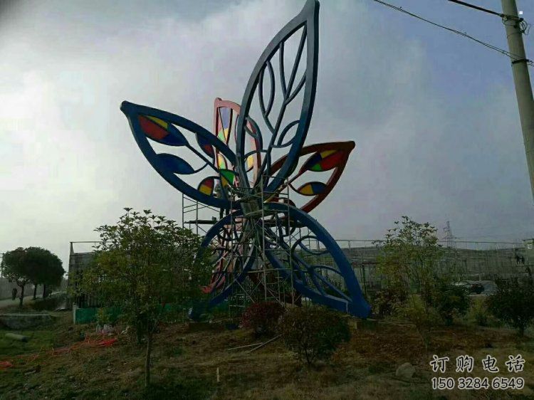 燈光樹葉雕塑優(yōu)選，景區(qū)案例，抽象燈光樹葉雕塑選用