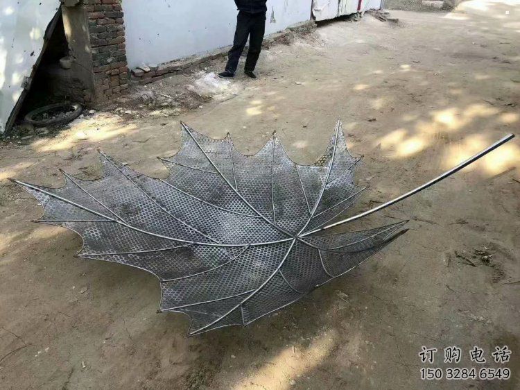 鏤空樹葉雕塑加工，鍛造工藝，鐵藝樹葉雕塑生產(chǎn)廠家