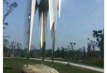 水滴雕塑擺件優(yōu)選，陸地?cái)[件，不銹鋼水滴雕塑供應(yīng)