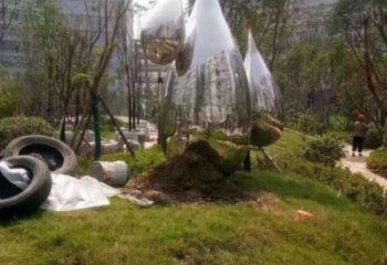 抽象水珠雕塑