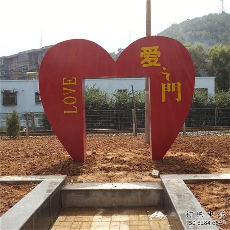 桃心雕塑常用，公園小品，不銹鋼桃心雕塑生產商