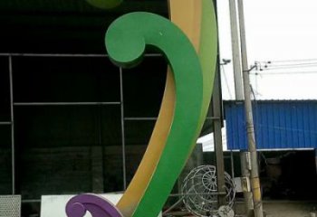 街頭云彩雕塑