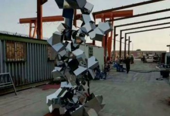 園林石塊雕塑