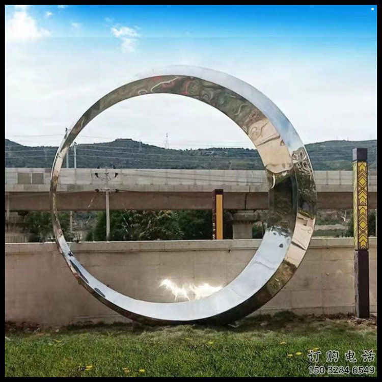 月牙雕塑擺件供需，彩鋼制作，大型鏤空月牙雕塑公司