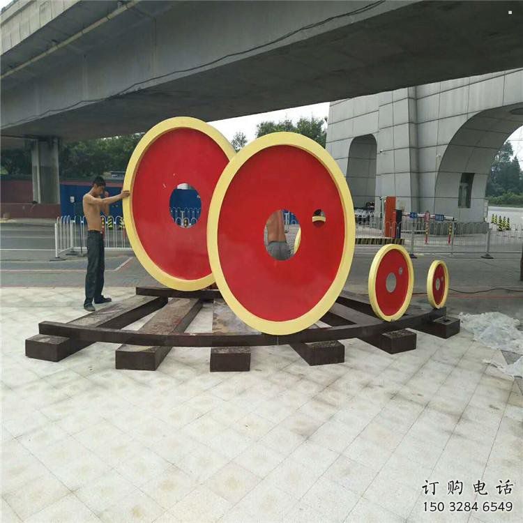景區車輪雕塑供給，美陳雕塑，大型車輪雕塑供求