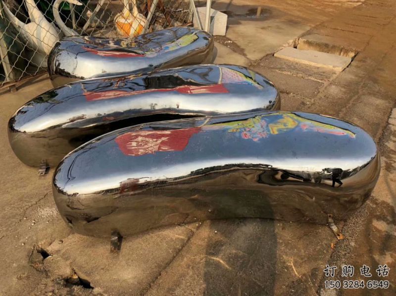 瓊海坐凳雕塑，小區園林雕塑，不銹鋼鏡面效果