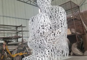阜新大型鏤空人物雕塑常用，戶外擺放，鐵藝字母人物雕塑展示